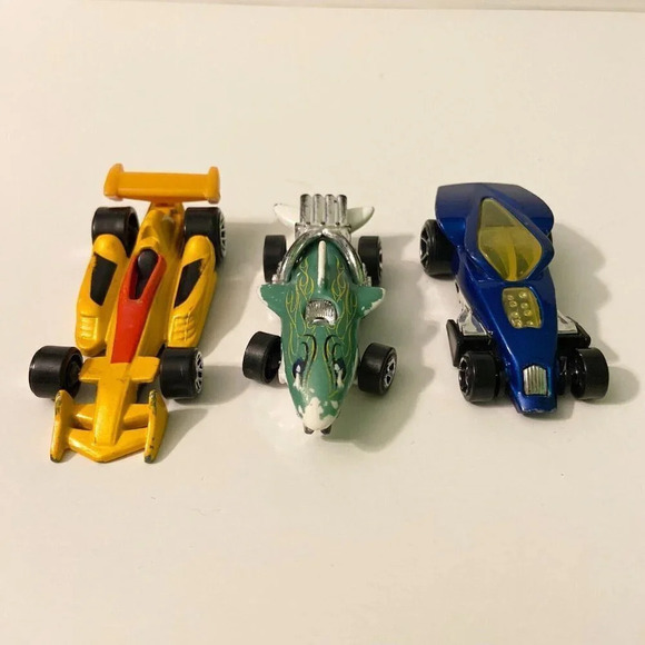 Mix  Lot of 11 Diecast Cars Hot Wheels Matchbox Majorette Tonka - Picture 2 of 16